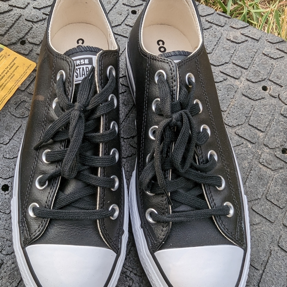 NIB women's converse shoes size 9 - Picture 4 of 6